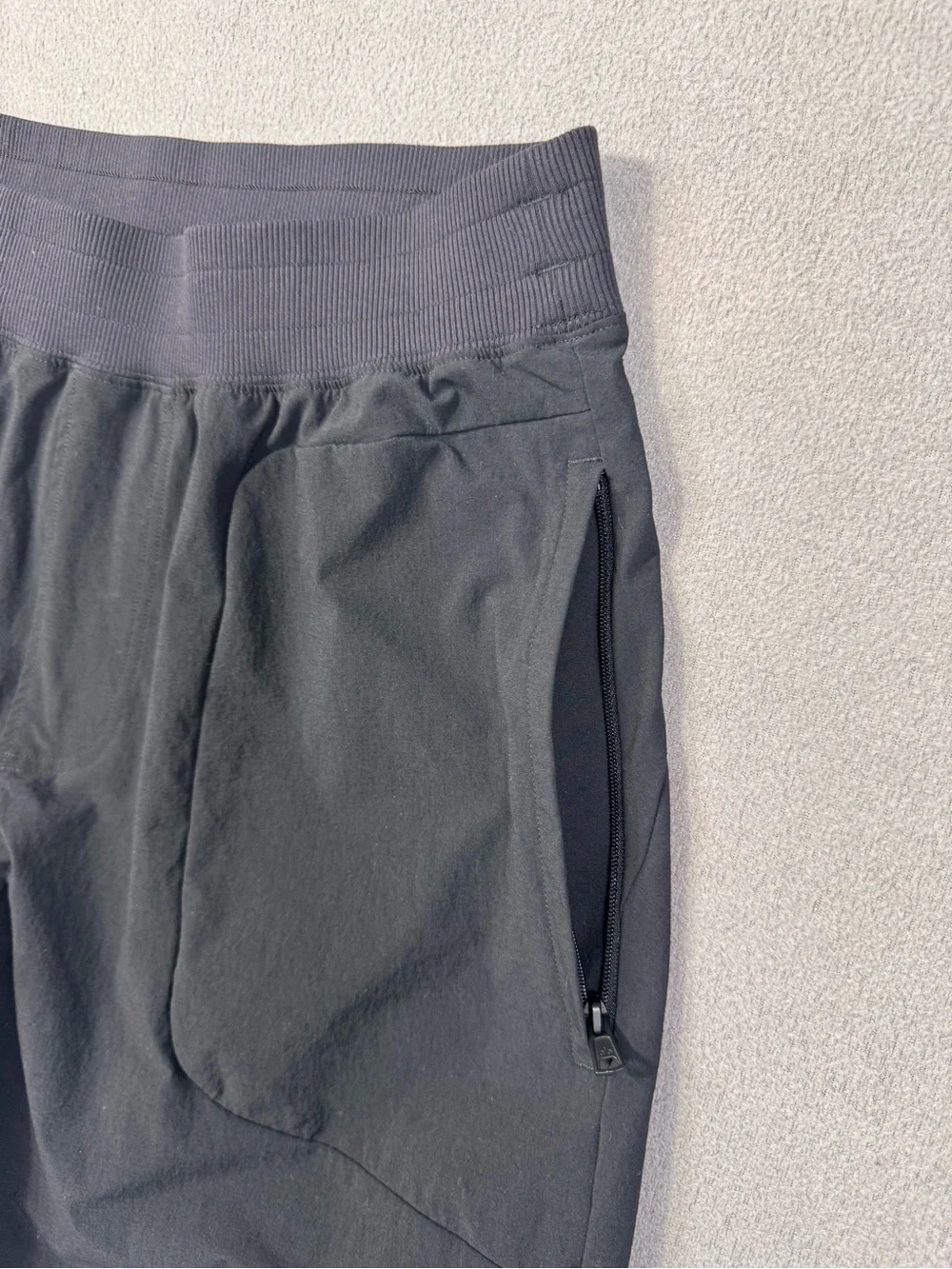 ALO Yoga Co-Op Joggers, Men's Black Performance Track Joggers, Medium